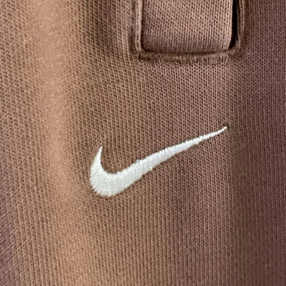 Nike dry fit taupe brown performance jogger pants sporty